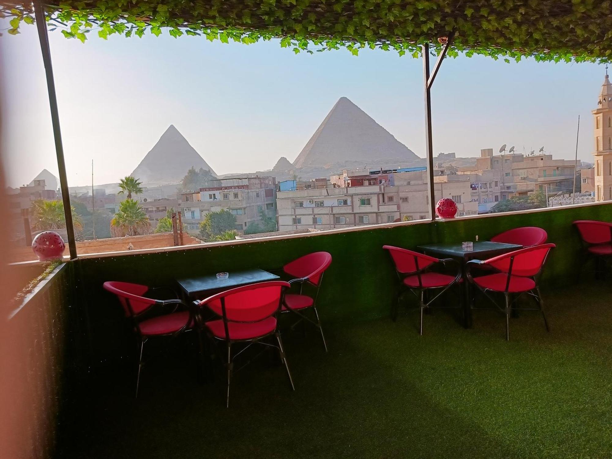 فندق Magic Golden Pyramids View Kafret el-Gabal المظهر الخارجي الصورة